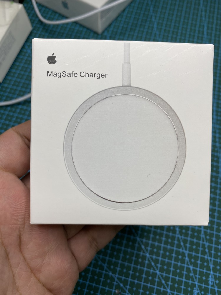 Magnetic wireless charging